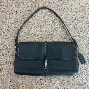 COACH mini vintage Y2K black leather Hampton purse. No H2J-7573. August 2002.